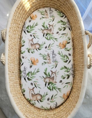 Prześcieradło bawełniane do wózka gondoli kosza Mojżesza Boho 75x35 cm - Woodland green