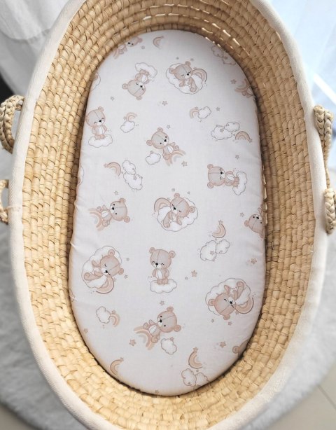 Prześcieradło bawełniane do wózka gondoli kosza Mojżesza Boho 75x35 cm - beżowy miś z tęczą