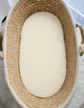 Prześcieradło bawełniane do wózka gondoli kosza Mojżesza Boho 75x35 cm - łączka różowa