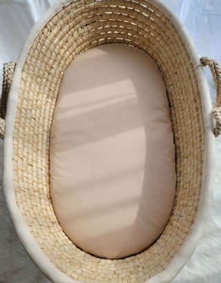 Prześcieradło bawełniane do wózka gondoli kosza Mojżesza Boho 75x35 cm - beżowe
